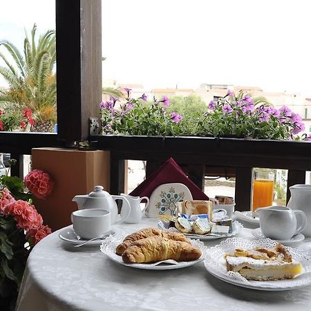 Lina Hotel Стінтіно Екстер'єр фото