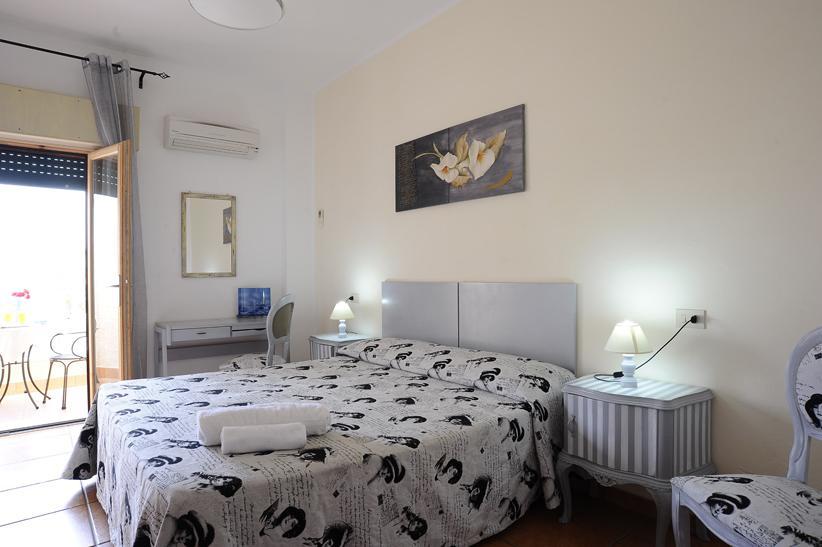 Lina Hotel Стінтіно Екстер'єр фото